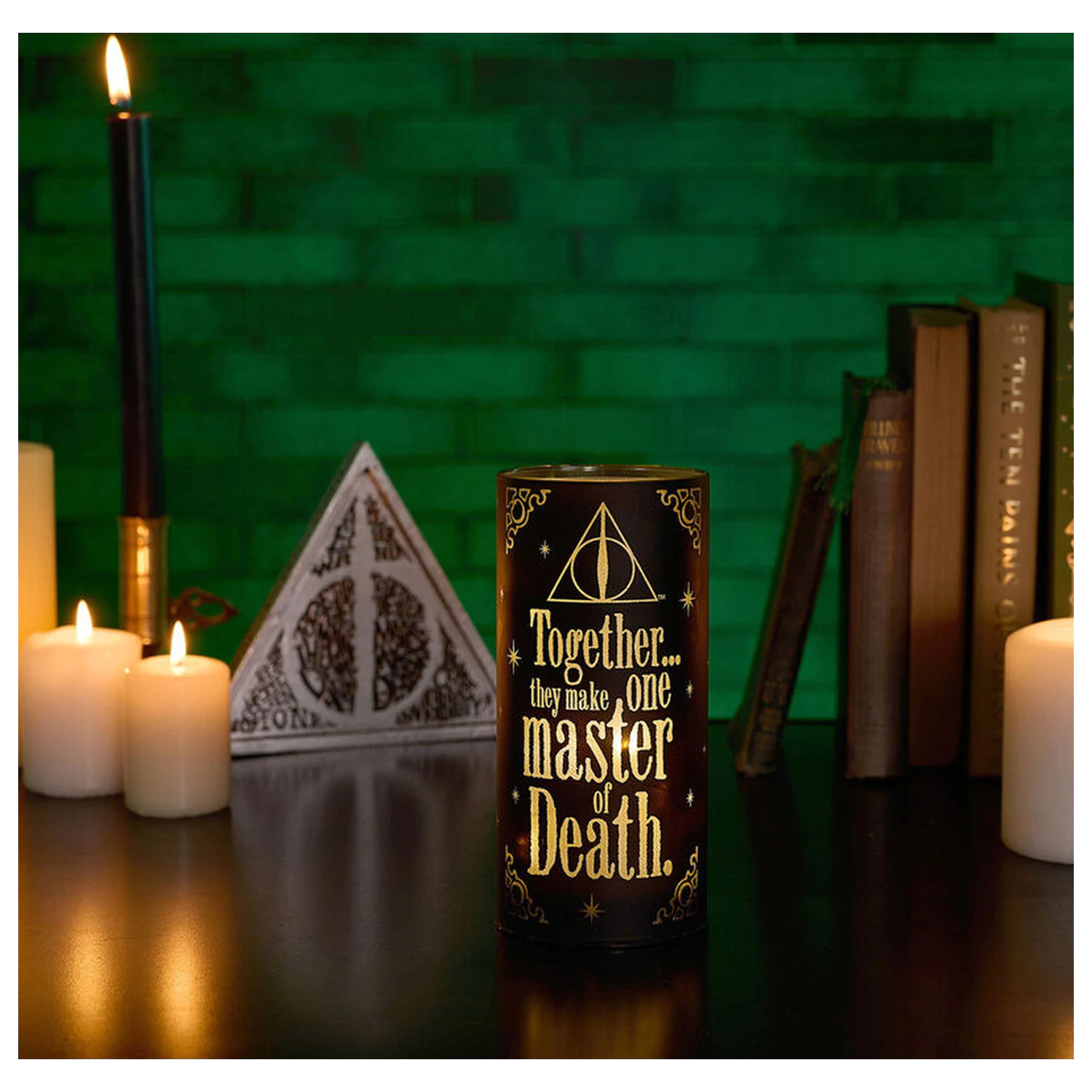 Harry Potter Dark Arts Deathly Hallows Leuchtröhre Produktfoto