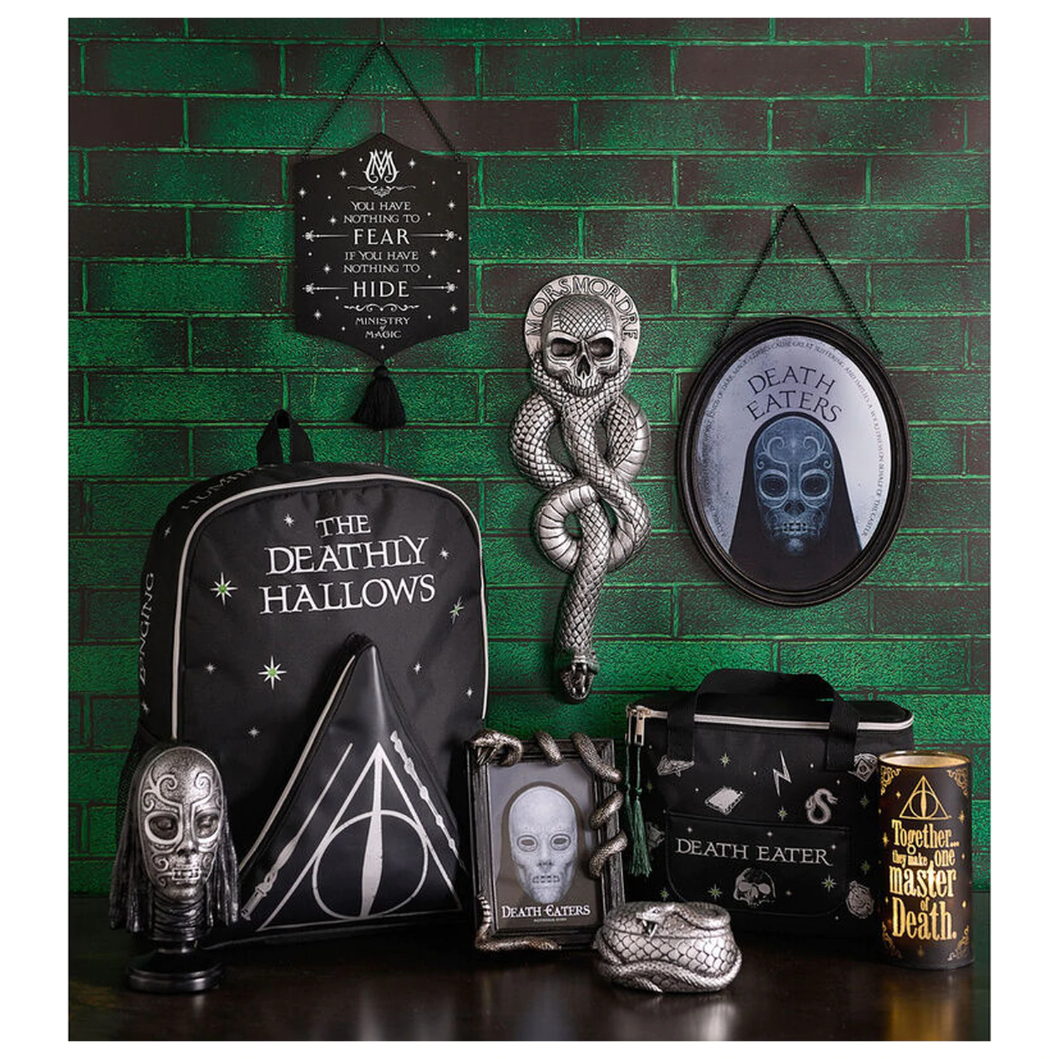 Harry Potter Dark Arts Deathly Hallows Rucksack Produktfoto