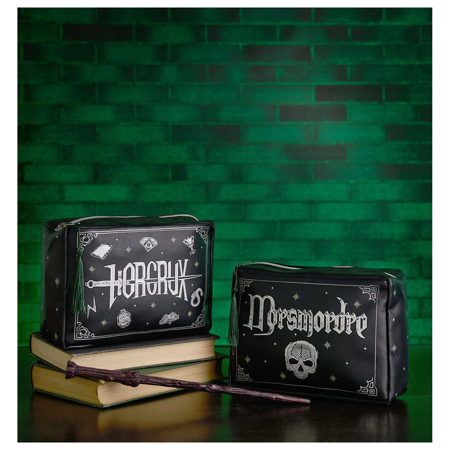 Harry Potter Dark Arts Horcrux Kulturtasche Produktfoto