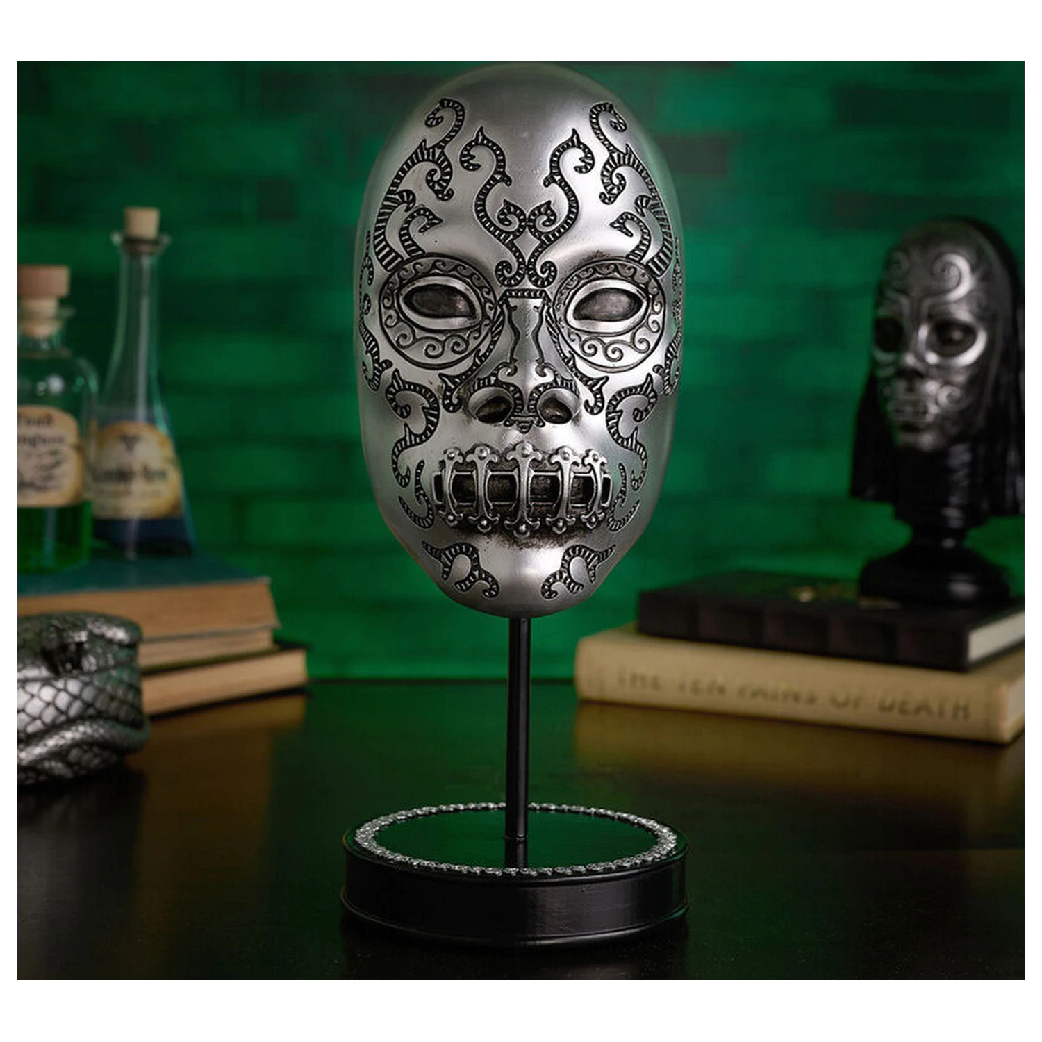 Harry Potter Death Eater Maskenfigur Produktfoto