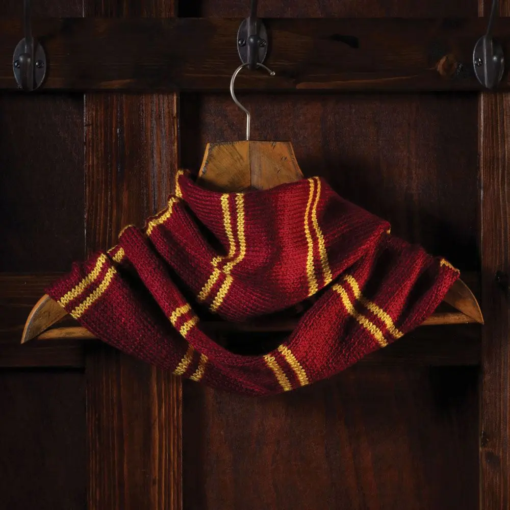 Harry Potter Strick Set Infinity Schal Gryffindor Produktfoto