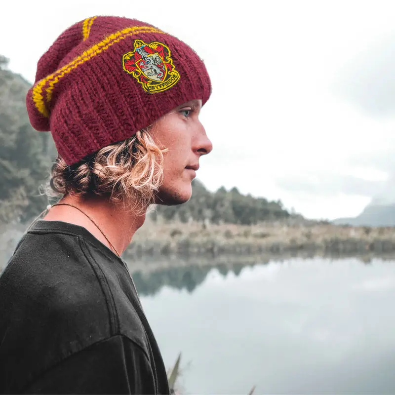Harry Potter Beanie Slouchy Gryffindor Produktfoto