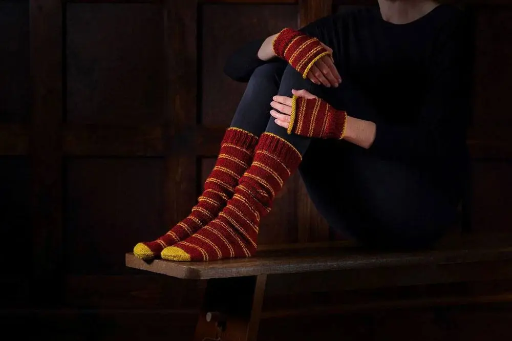 Harry Potter Strick Set Haussocken und Fäustlinge Gryffindor Produktfoto