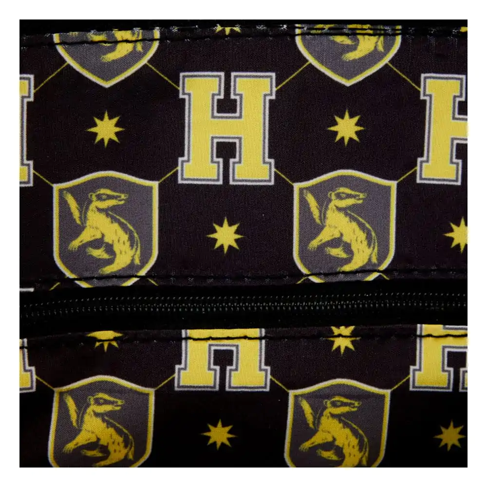 Harry Potter by Loungefly Umhängetasche Varsity Hufflepuff Produktfoto