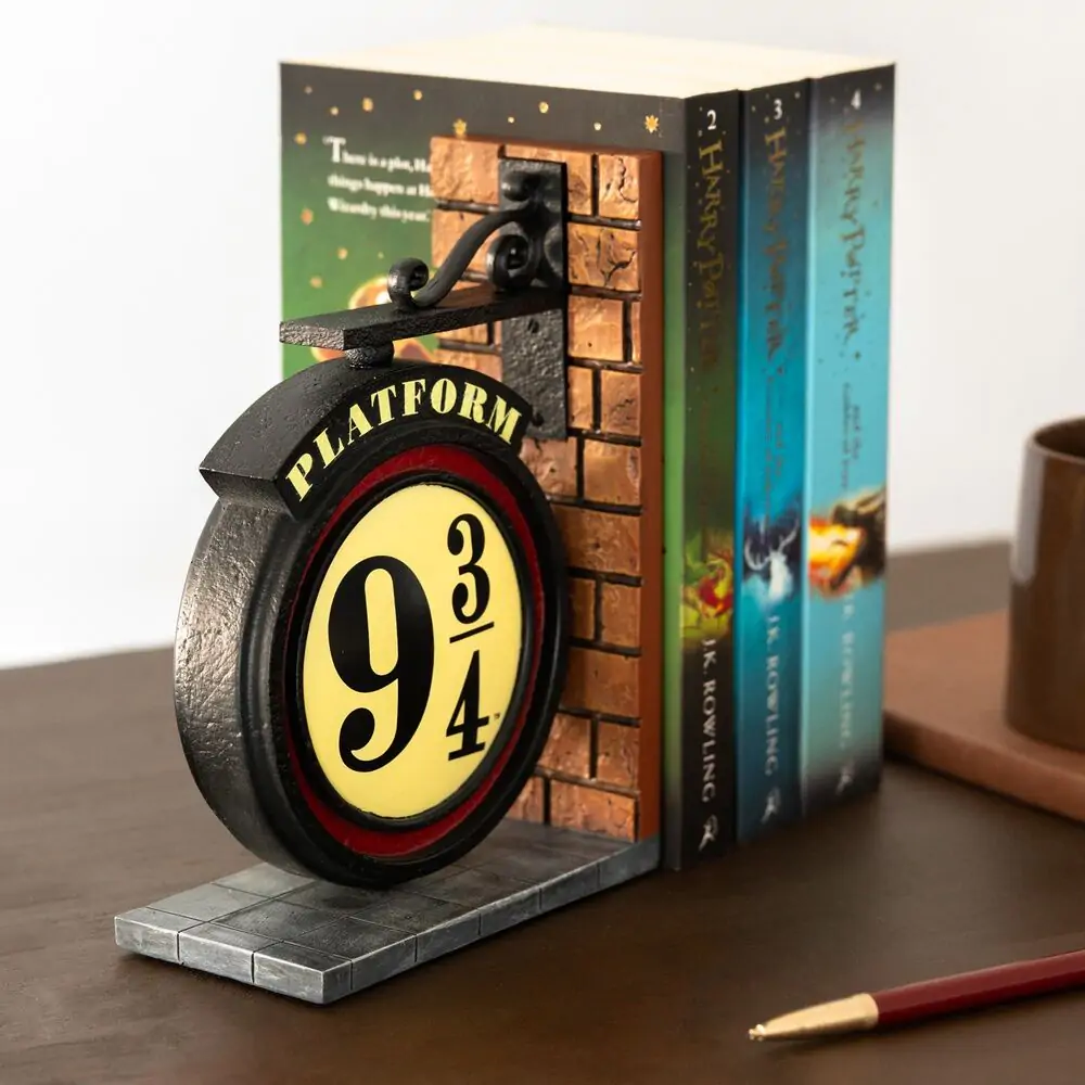 Harry Potter Platform 9 3/4 Buchstützen termékfotó