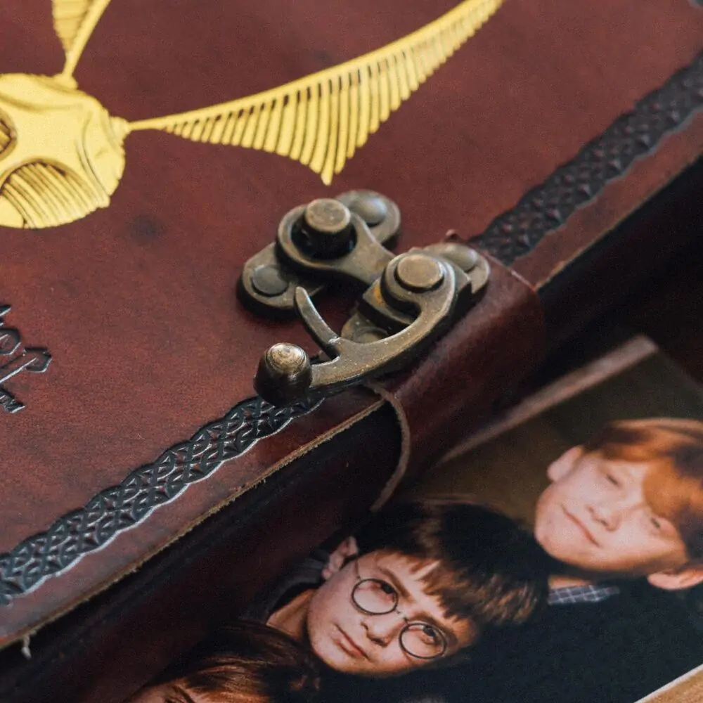 Harry Potter Snitch Ledergebundenes Notizbuch Produktfoto