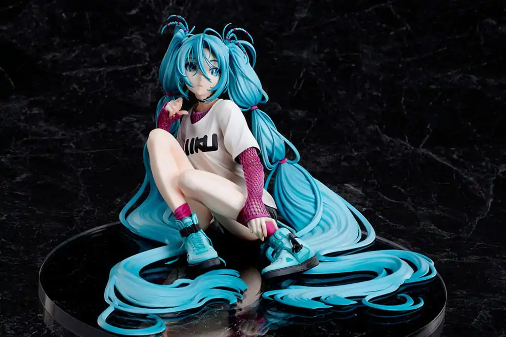 Hatsune Miku Statue 1/4 Yoneyama Mai The Latest Street Style "Cute" Limited Edition 17 cm termékfotó