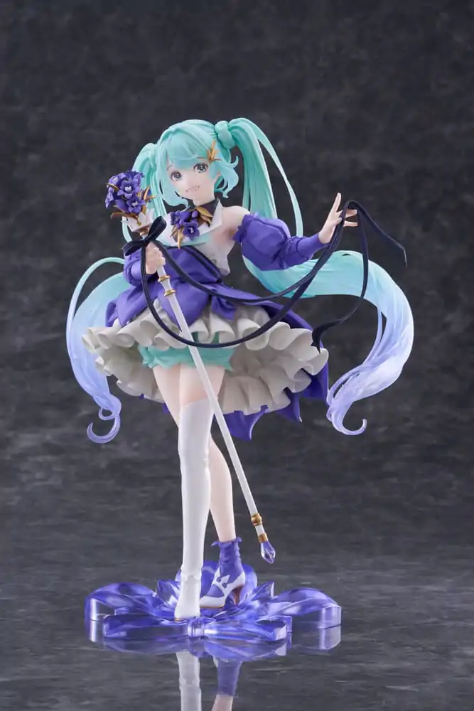 Hatsune Miku AMP PVC Statue Hatsune Miku Birthday 2024 Ver. 21 cm Produktfoto