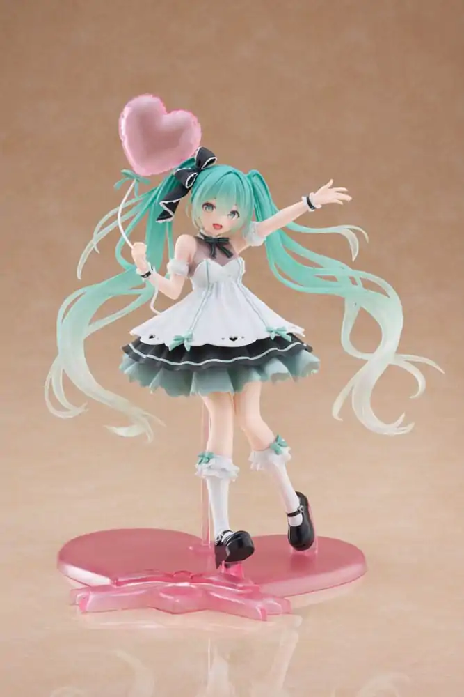 Hatsune Miku AMP+ PVC Statue Hatsune Miku Birthday 2025 Party Ver. 21 cm Produktfoto