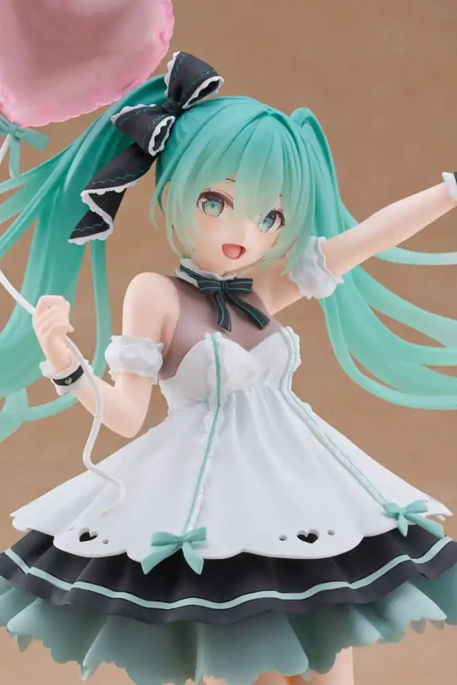 Hatsune Miku AMP+ PVC Statue Hatsune Miku Birthday 2025 Party Ver. 21 cm Produktfoto
