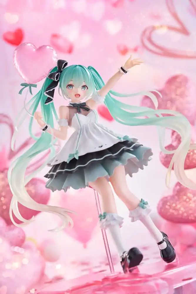 Hatsune Miku AMP+ PVC Statue Hatsune Miku Birthday 2025 Party Ver. 21 cm Produktfoto