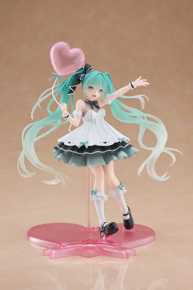 Hatsune Miku AMP+ PVC Statue Hatsune Miku Birthday 2025 Party Ver. 21 cm Produktfoto