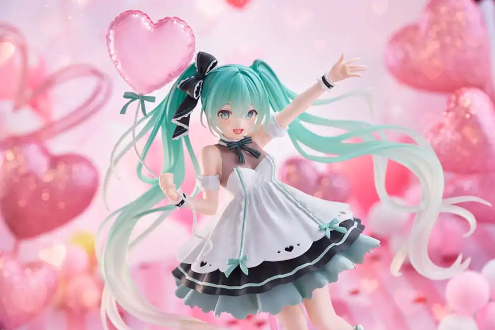 Hatsune Miku AMP+ PVC Statue Hatsune Miku Birthday 2025 Party Ver. 21 cm Produktfoto