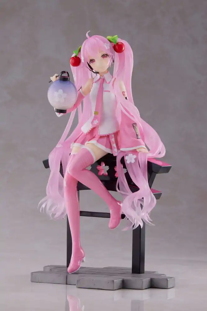Hatsune Miku AMP PVC Statue Sakura Miku Lantern Ver. Reissue 20 cm Produktfoto