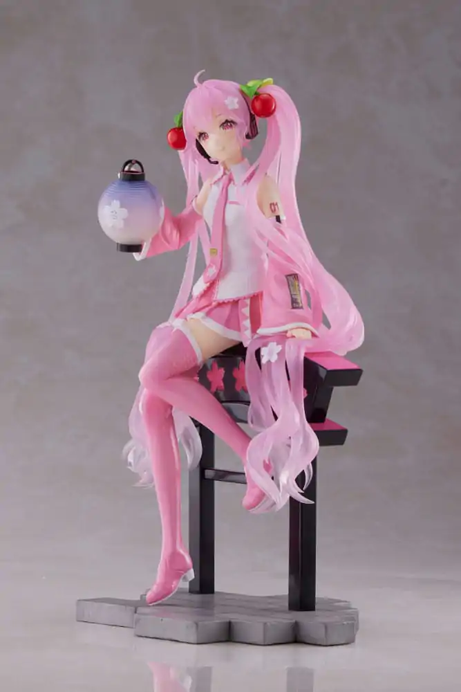 Hatsune Miku AMP PVC Statue Sakura Miku Lantern Ver. Reissue 20 cm Produktfoto