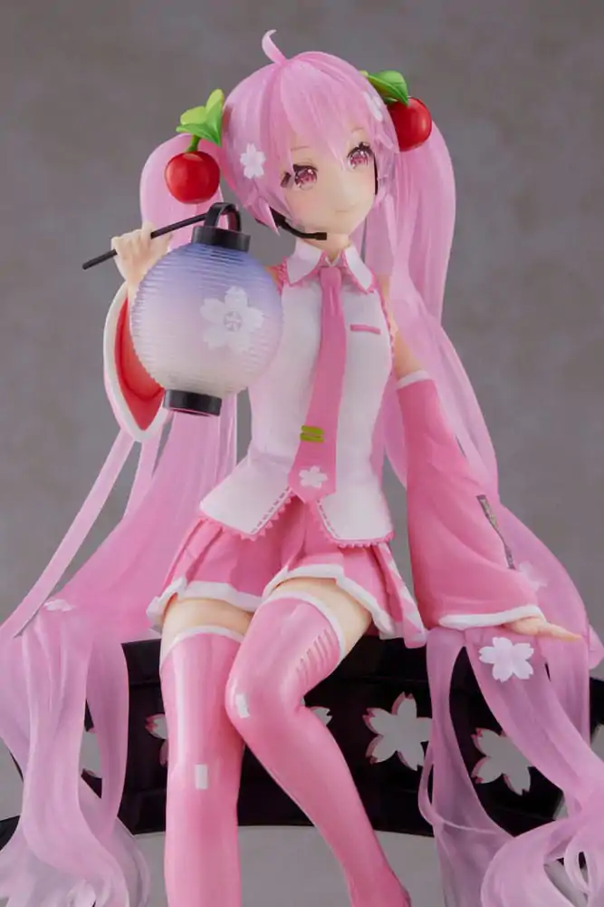 Hatsune Miku AMP PVC Statue Sakura Miku Lantern Ver. Reissue 20 cm Produktfoto