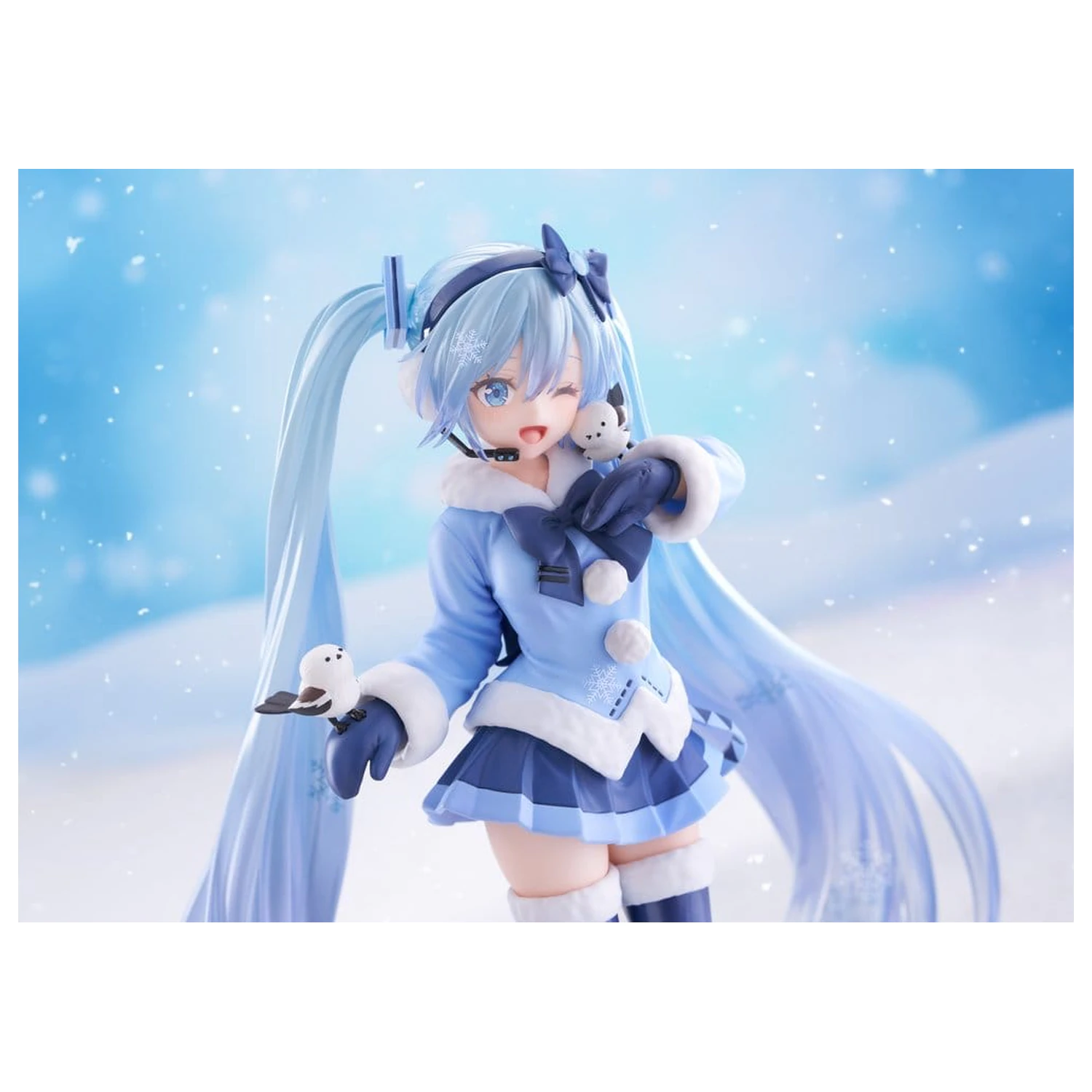 Hatsune Miku AMP+ PVC Figur Snow Miku All Stars 2012 Ver. 25 cm Produktfoto