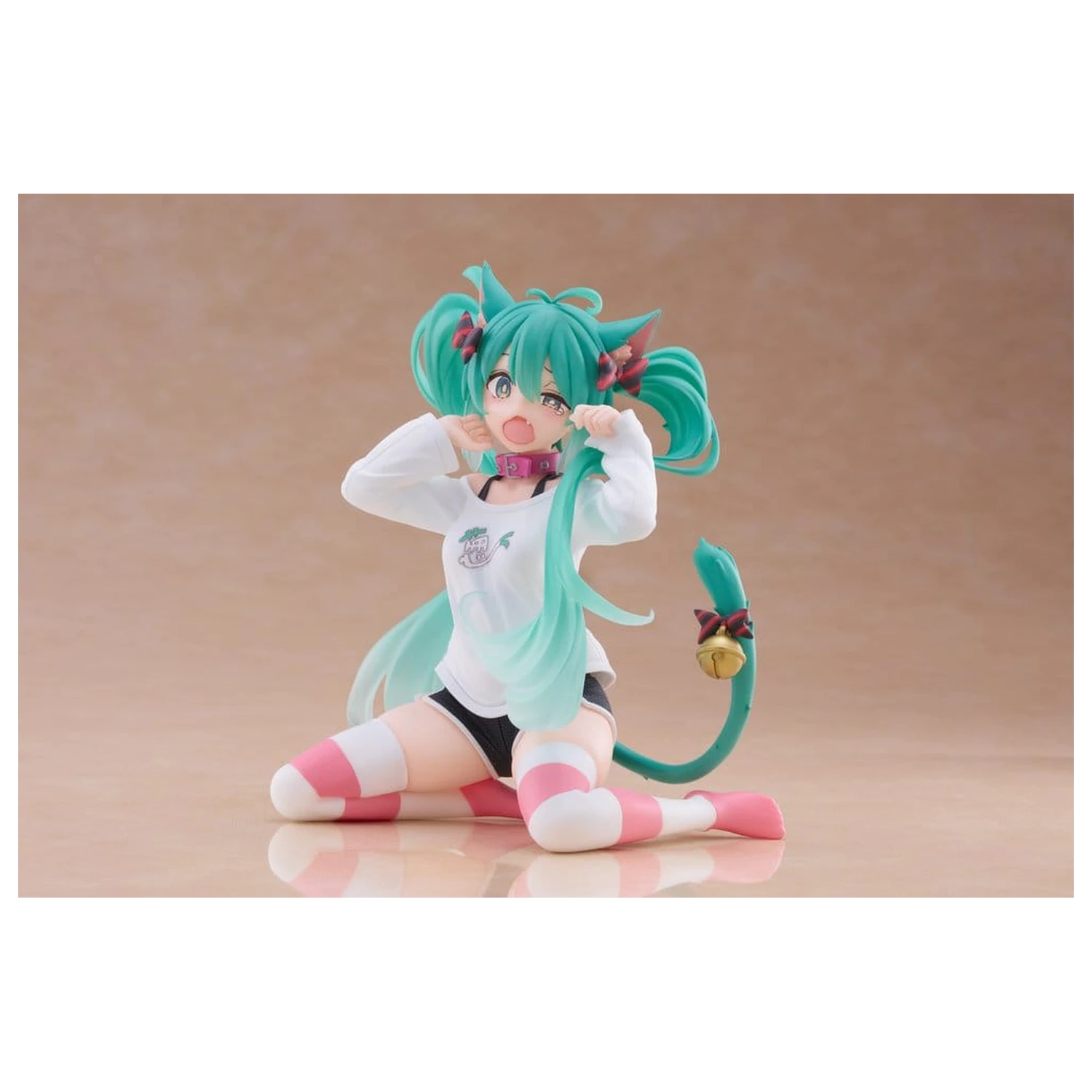 Hatsune Miku PVC Statue Schreibtisch Süße Figur Hatsune Miku Katze Ohr T-Shirt Ver. 13 cm Produktfoto