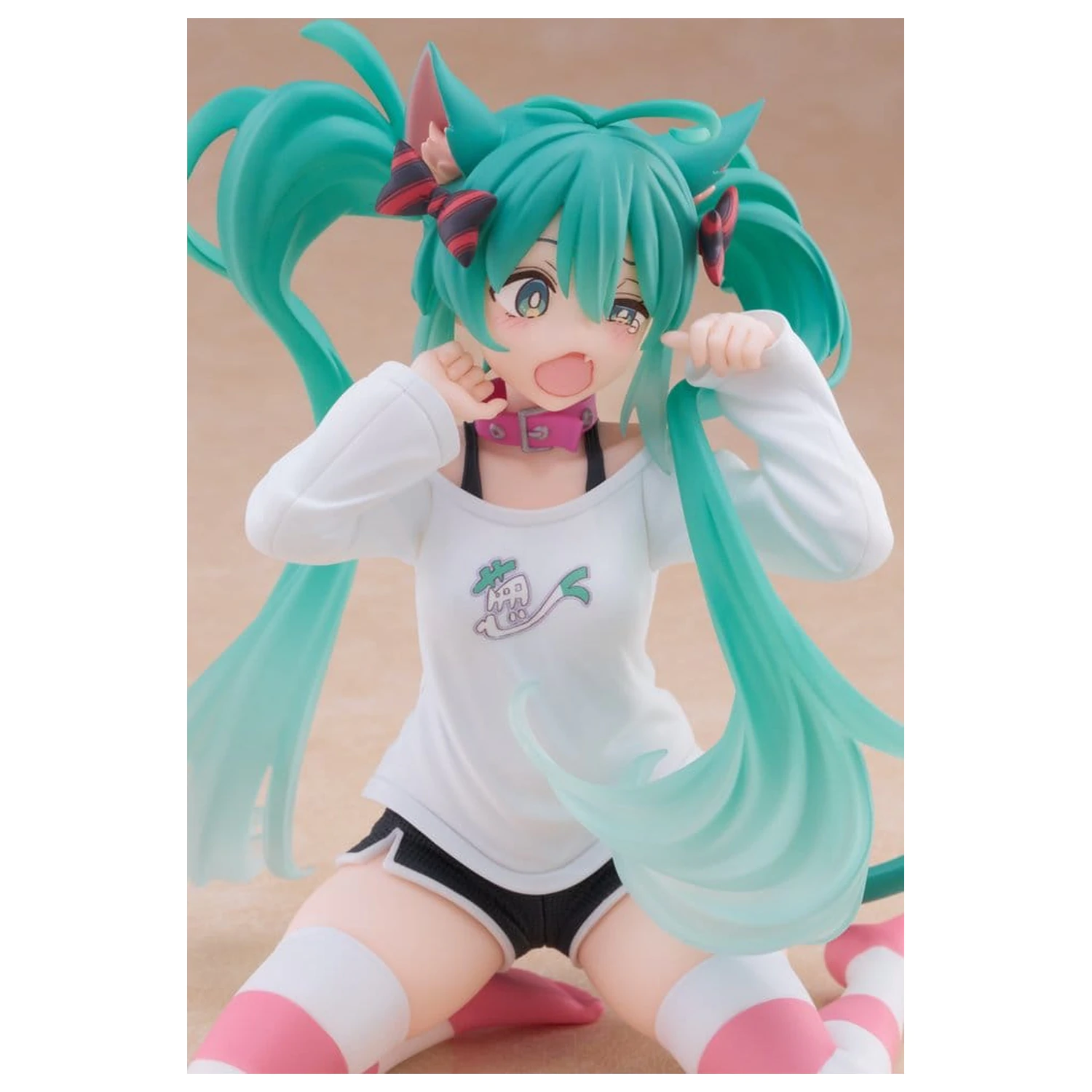 Hatsune Miku PVC Statue Schreibtisch Süße Figur Hatsune Miku Katze Ohr T-Shirt Ver. 13 cm Produktfoto