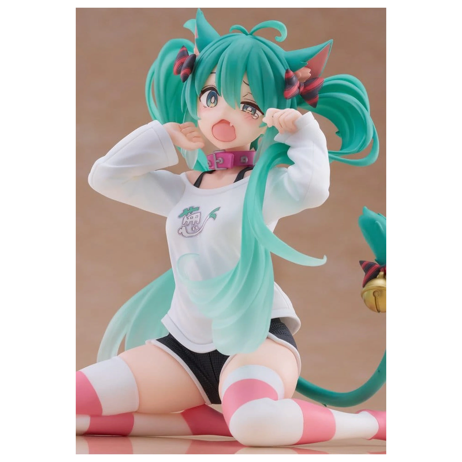Hatsune Miku PVC Statue Schreibtisch Süße Figur Hatsune Miku Katze Ohr T-Shirt Ver. 13 cm Produktfoto