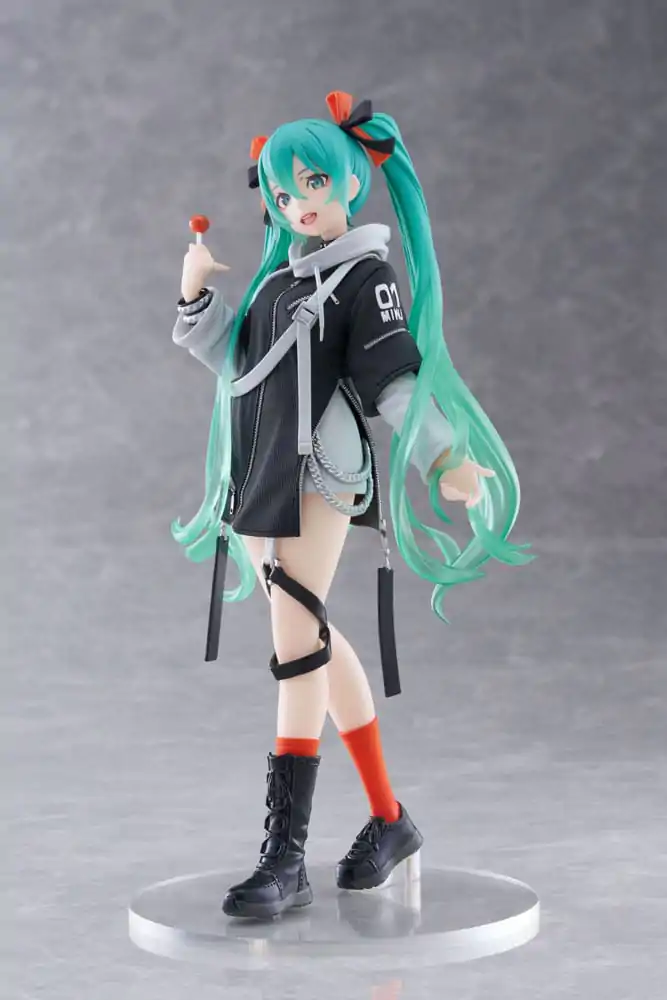 Hatsune Miku Wonderland PVC Statue Fashion Punk Ver. 18 cm termékfotó