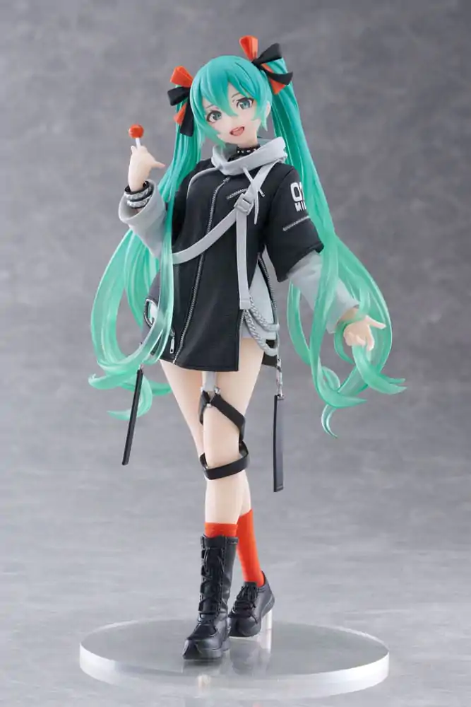 Hatsune Miku Wonderland PVC Statue Fashion Punk Ver. 18 cm termékfotó