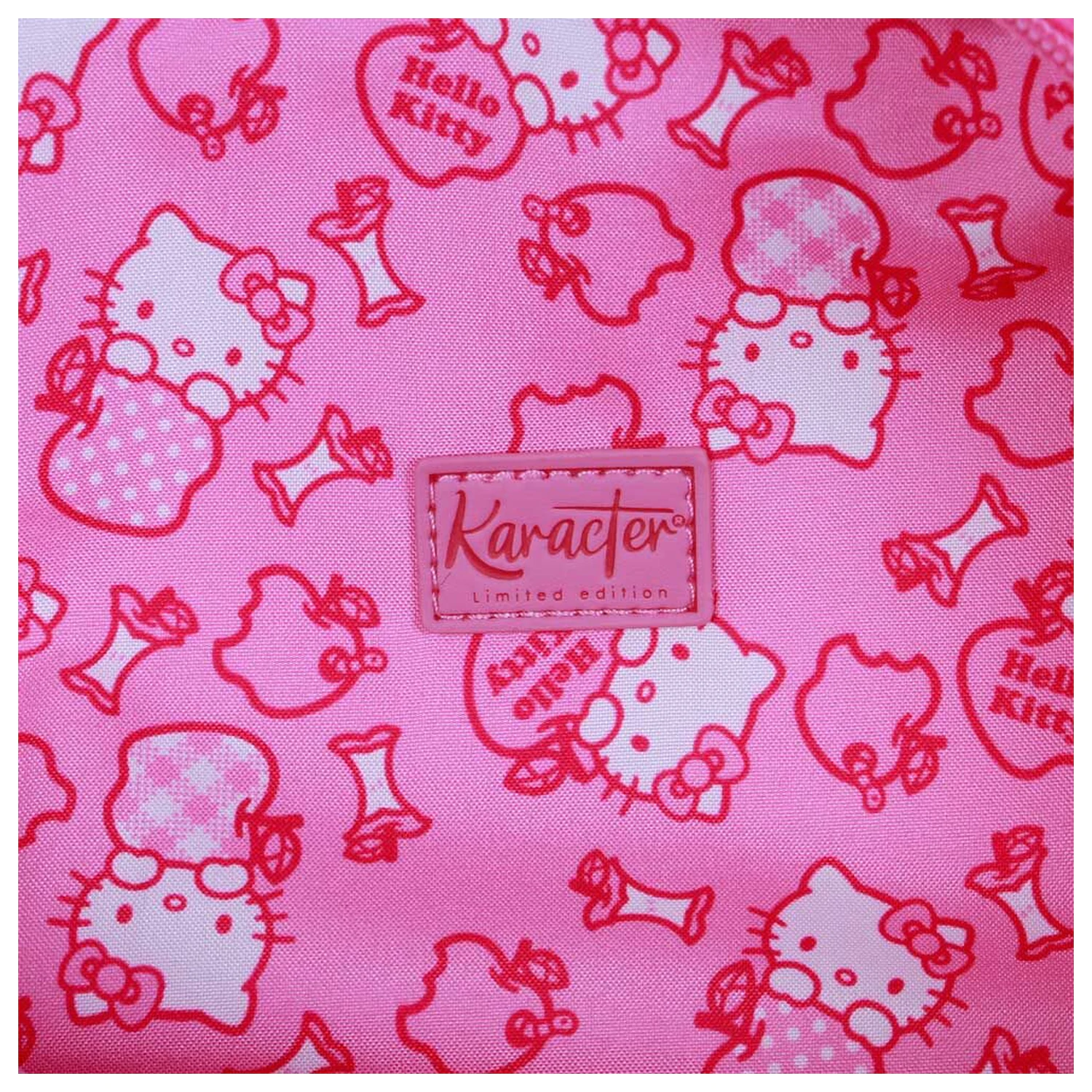 Hello Kitty Strawberry Plüsch Rucksack Produktfoto