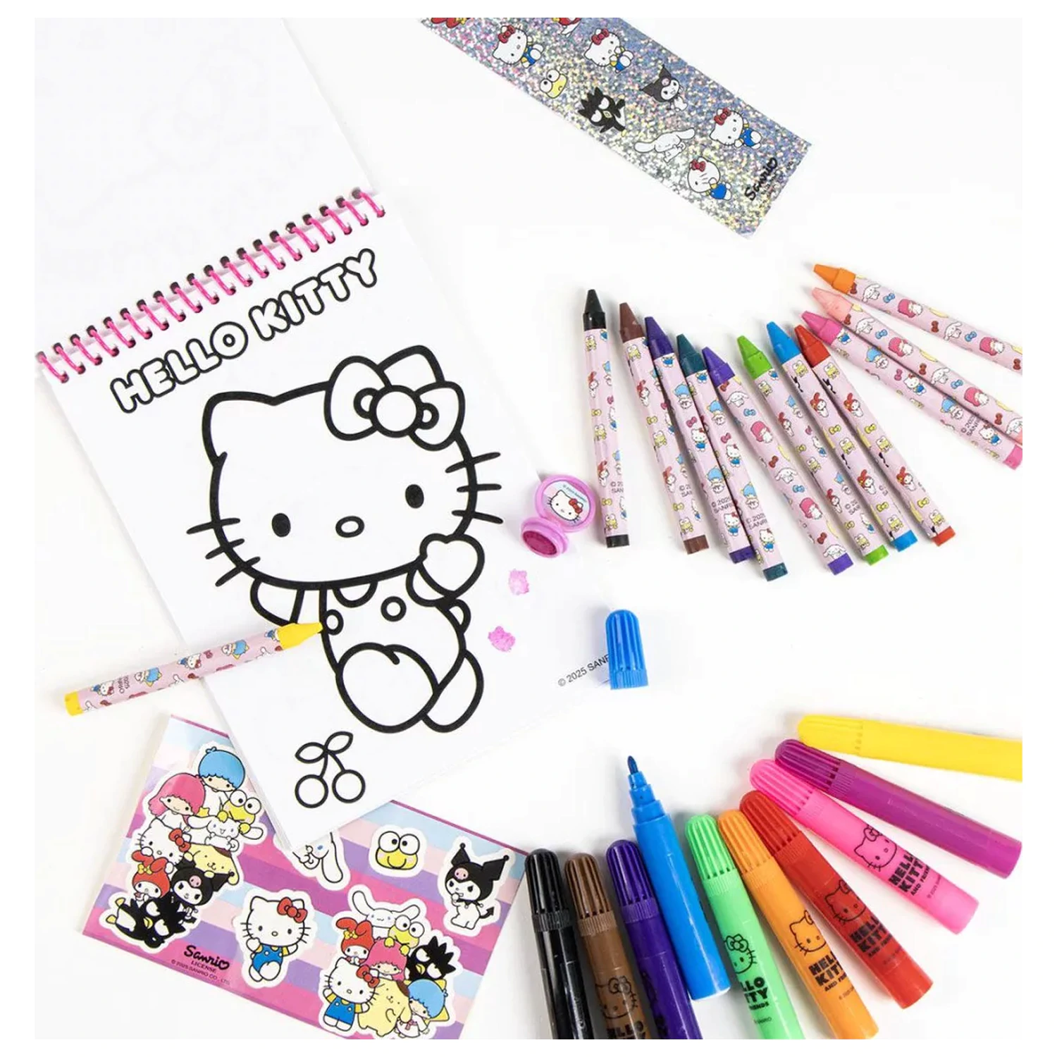 Hello Kitty Schreibwaren-Set zum Ausmalen Produktfoto