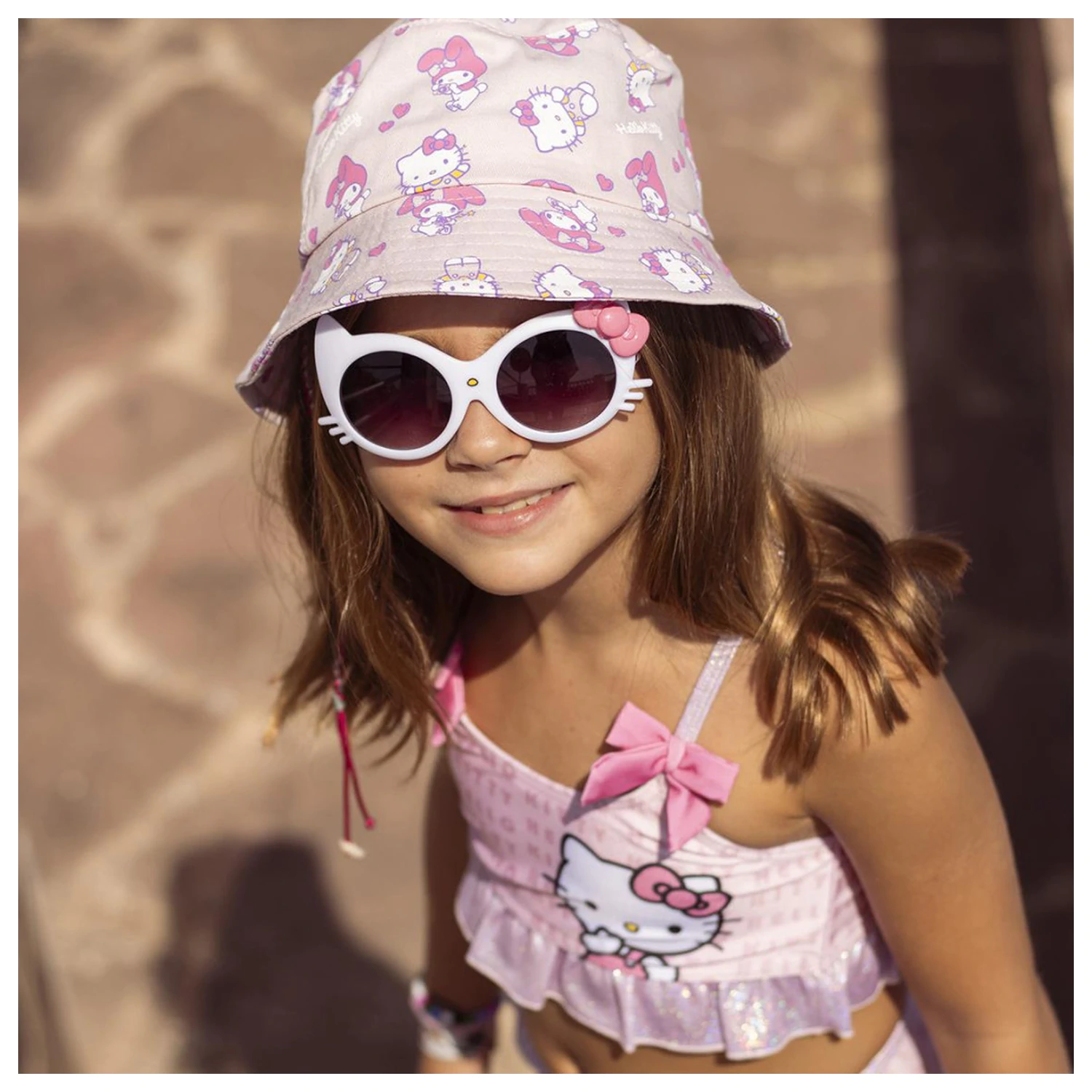 Hello Kitty weiße Sonnenbrille Produktfoto