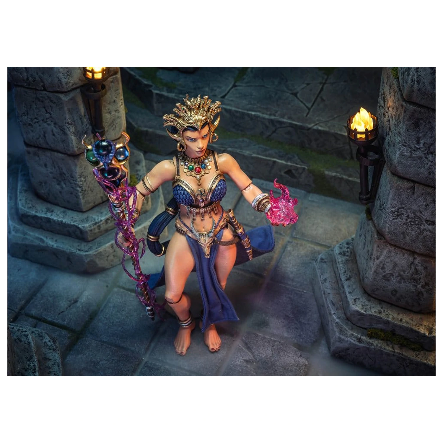 Infinite Legions Action-Figur Aksana the Inquisitor Produktfoto