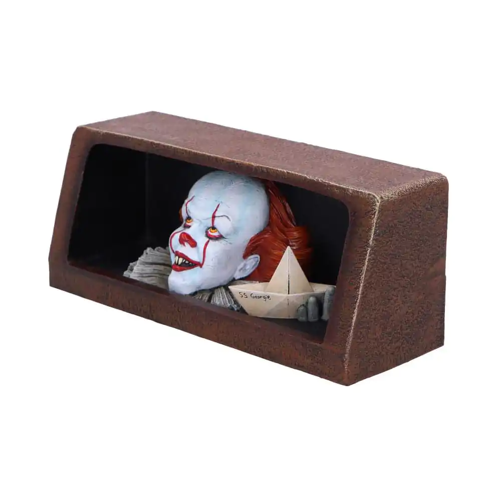 Es Figur Pennywise Drain 8 cm termékfotó