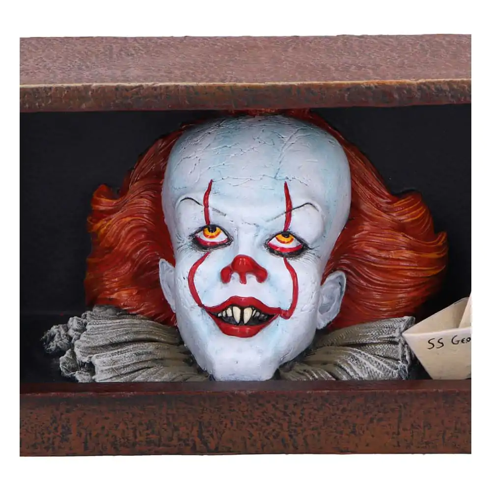 Es Figur Pennywise Drain 8 cm termékfotó