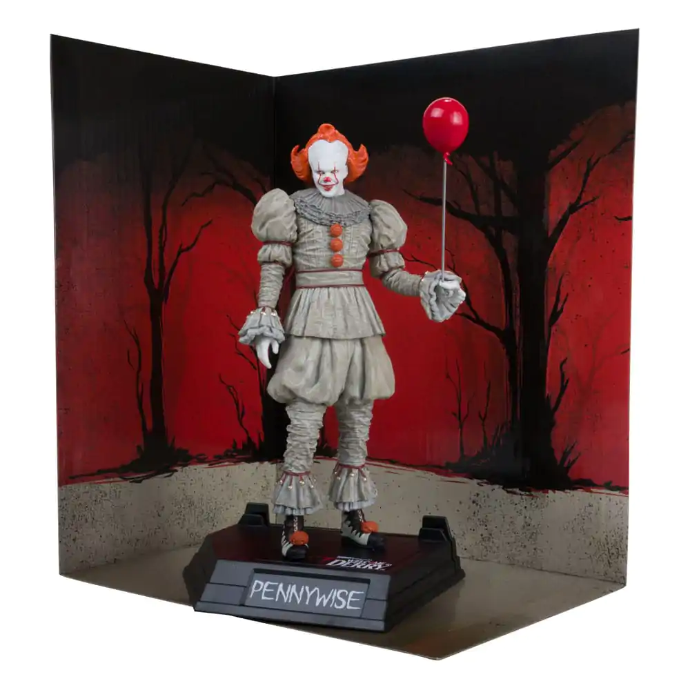 It: Welcome to Derry Movie Maniacs PVC Figur Pennywise (Gold Label) 16 cm Produktfoto