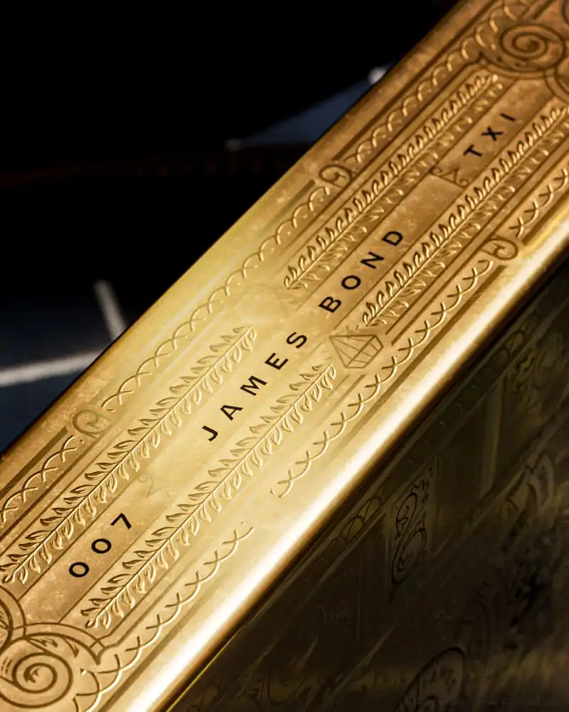 James Bond Spielkarten Box Set James Bond Gold Edition Produktfoto