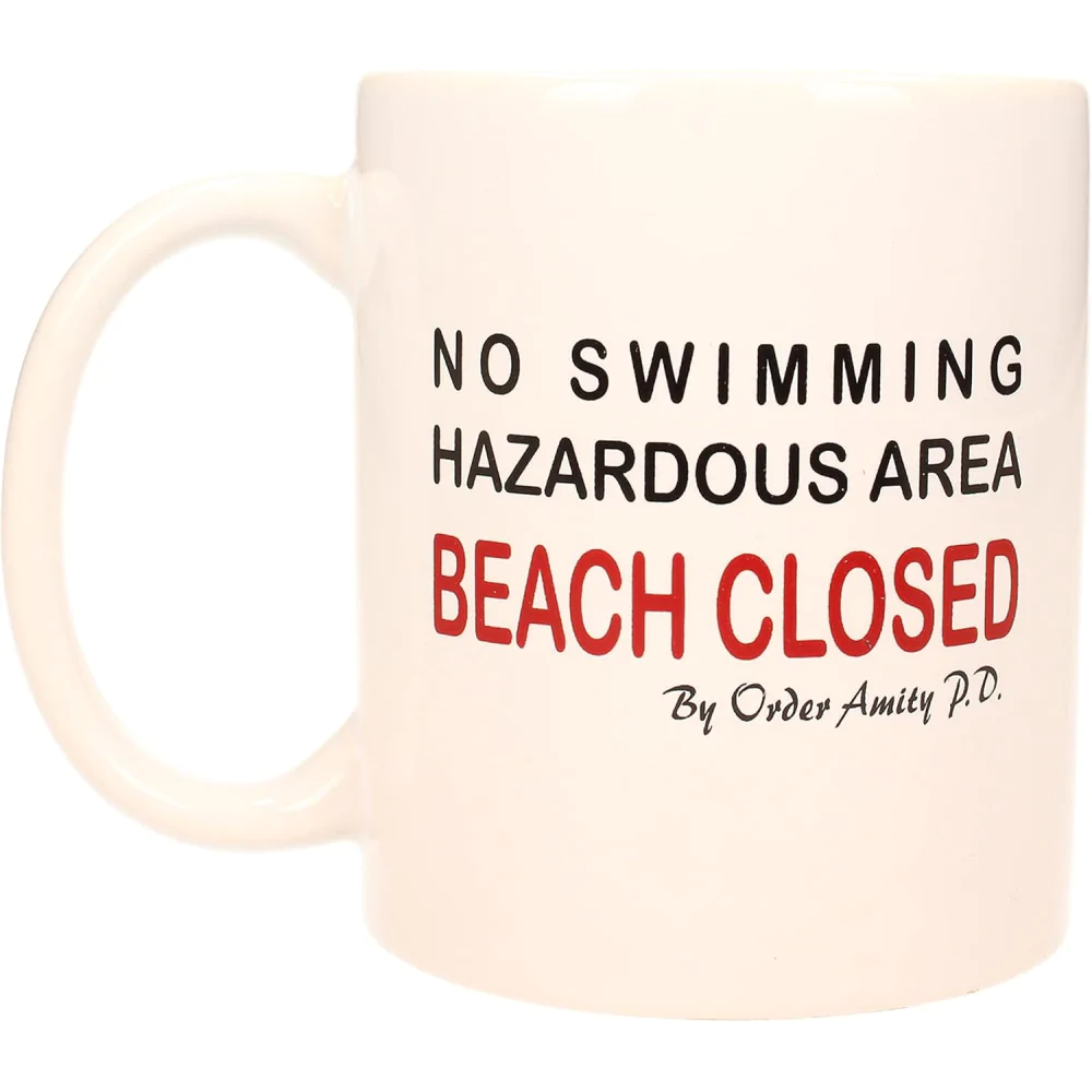 Der weiße Hai Tasse Beach Closed Produktfoto