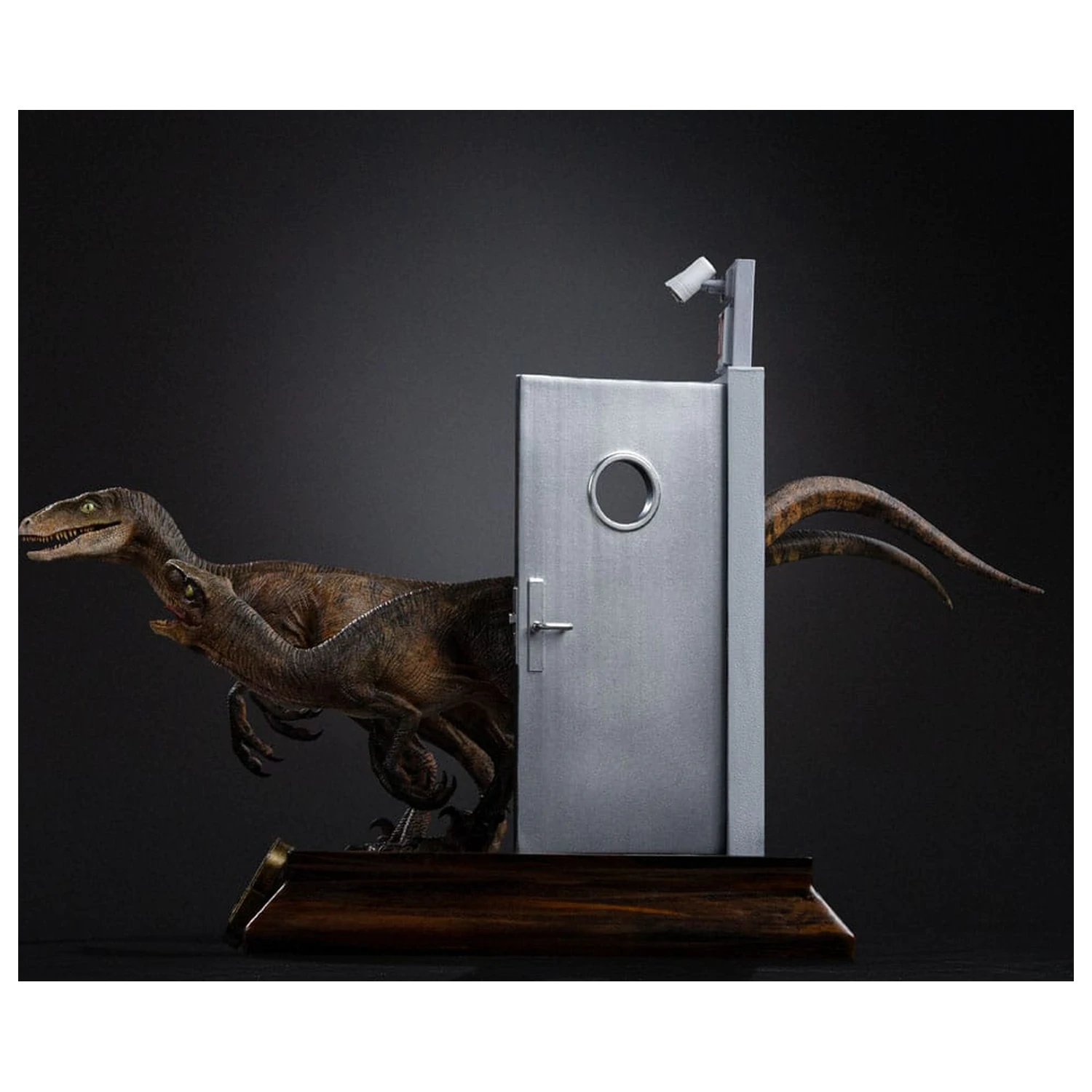 Jurassic Park Art Scale Statue 1/10 Raptors at the Kitchen's Door 28 Zentimeter Produktfoto