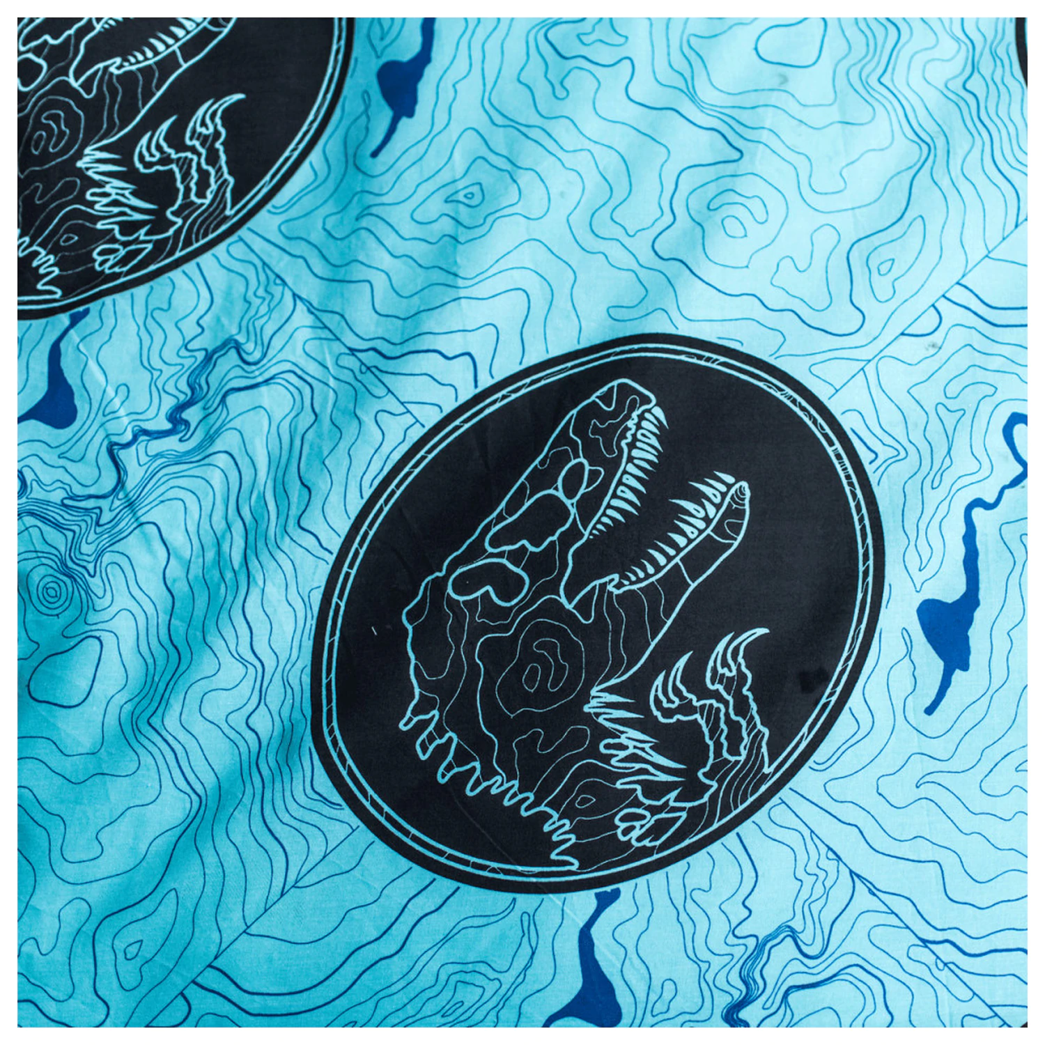 Jurassic World Dinosaur Tracker im Dunkeln leuchtender Bettbezug Produktfoto