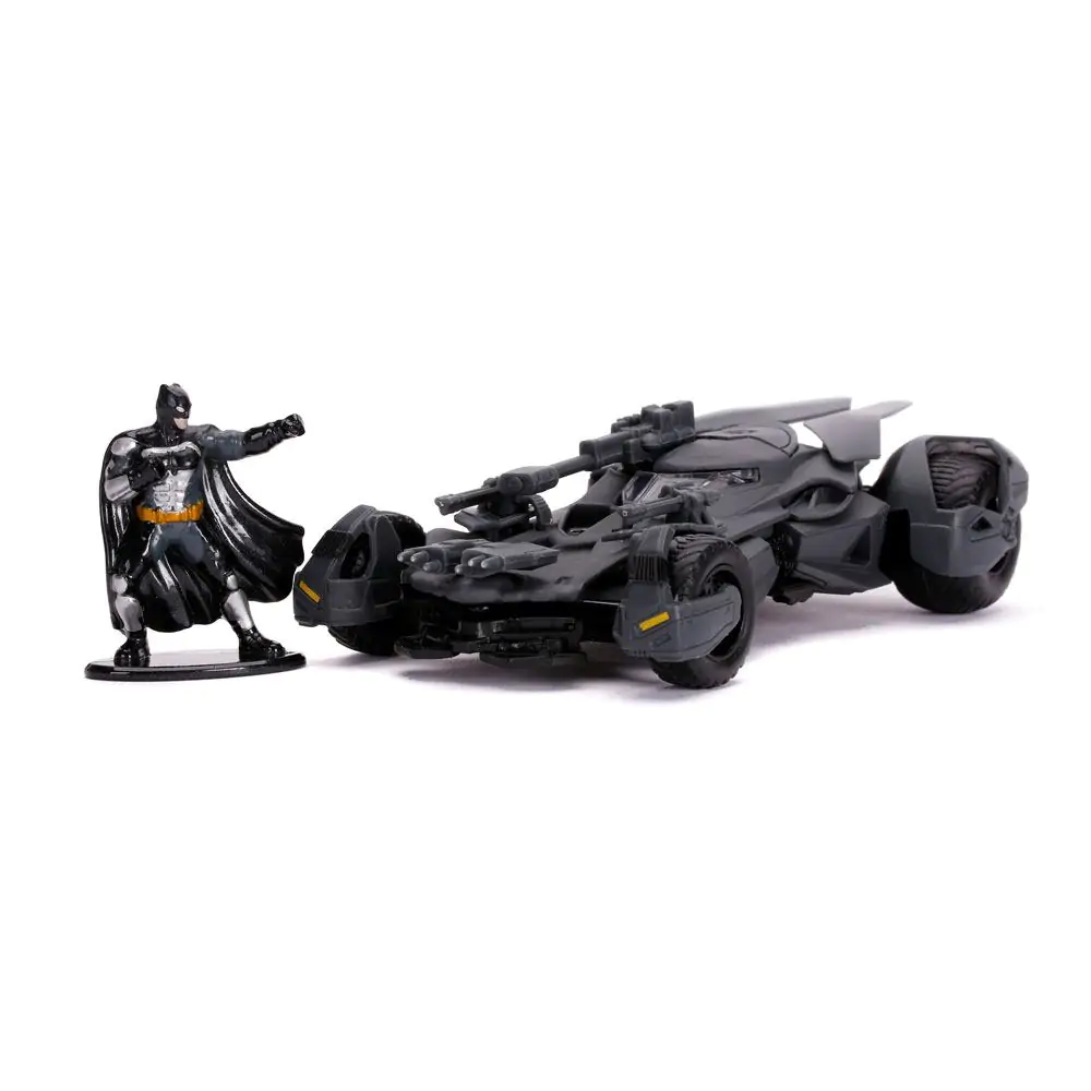 Justice League Hollywood Rides Diecast Modell 1/32 Batmobil mit Figur termékfotó