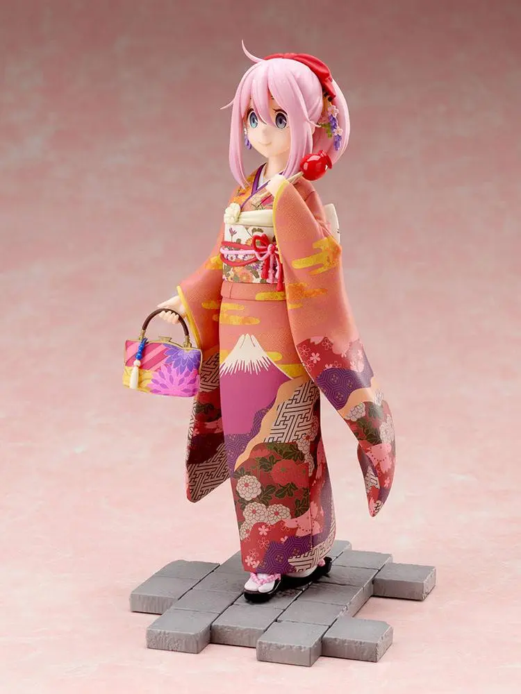 Laid-Back Camp PVC Statue 1/7 Nadeshiko Kagamihara Furisode Ver. 21 cm Produktfoto