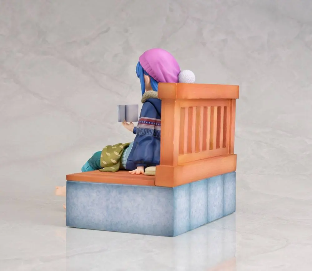 Laid-Back Camp PVC Statue 1/7 Rin Shima Footbath Ver. 17 cm Produktfoto