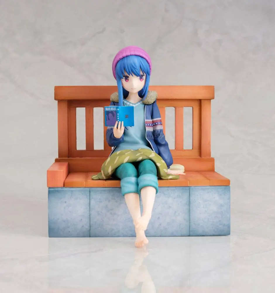 Laid-Back Camp PVC Statue 1/7 Rin Shima Footbath Ver. 17 cm Produktfoto