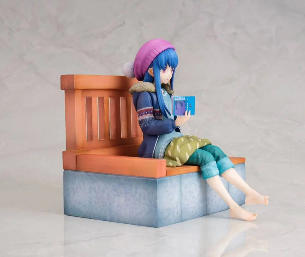 Laid-Back Camp PVC Statue 1/7 Rin Shima Footbath Ver. 17 cm Produktfoto