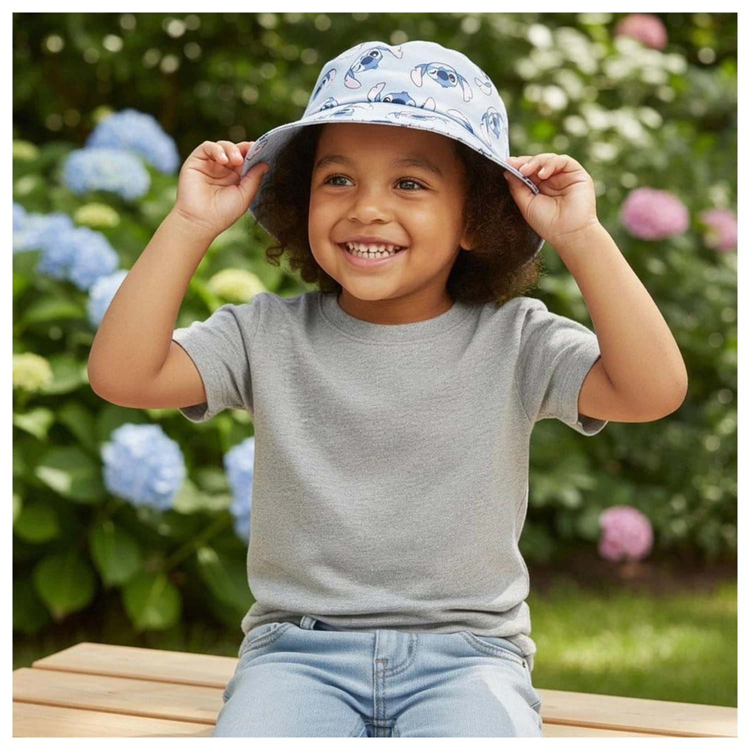 Lilo & Stitch Fischerhut Stitch B 52 cm Produktfoto
