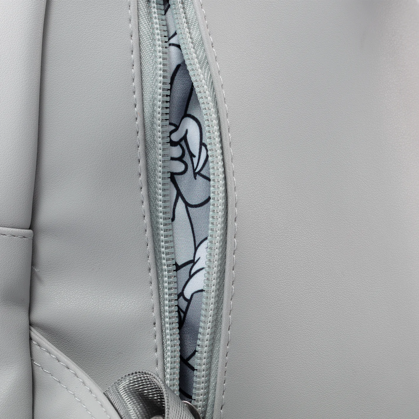 Looney Tunes Rucksack Bugs Bunny What´s up Doc Produktfoto