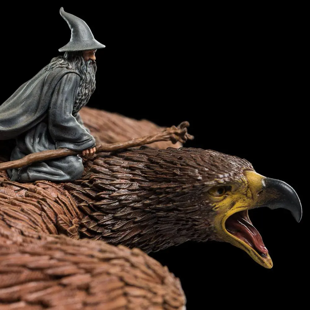 Herr der Ringe Statue Gandalf on Gwaihir 15 cm termékfotó