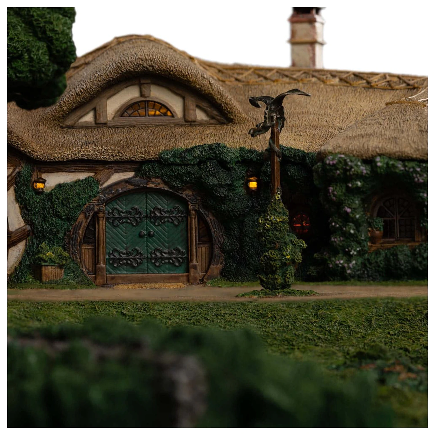 Lord of the Rings Statue Das Grüne Drachen Gasthaus Produktfoto