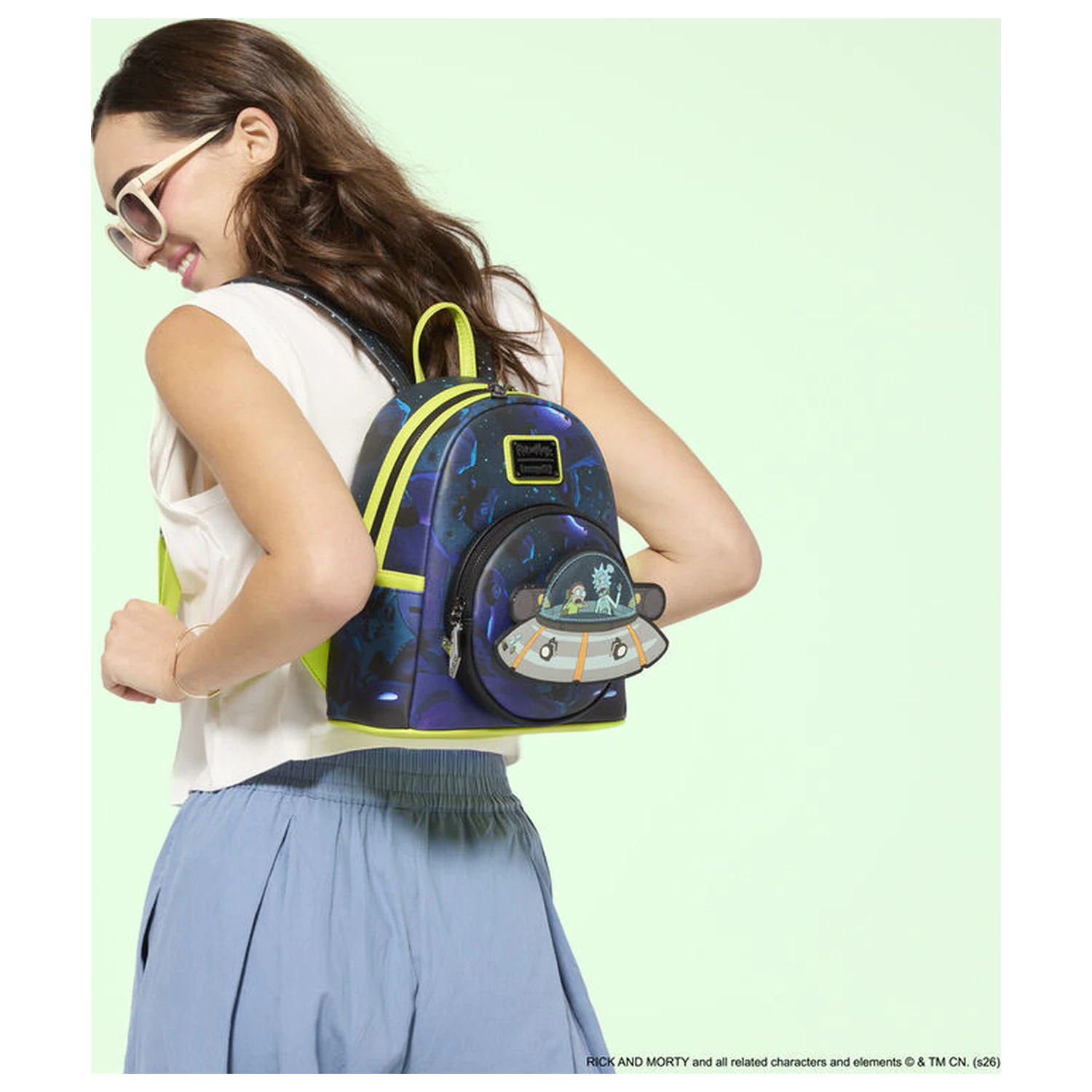 Loungefly Cartoon Network Rick and Morty Space Cruiser Loungefly Rucksack 26cm Produktfoto
