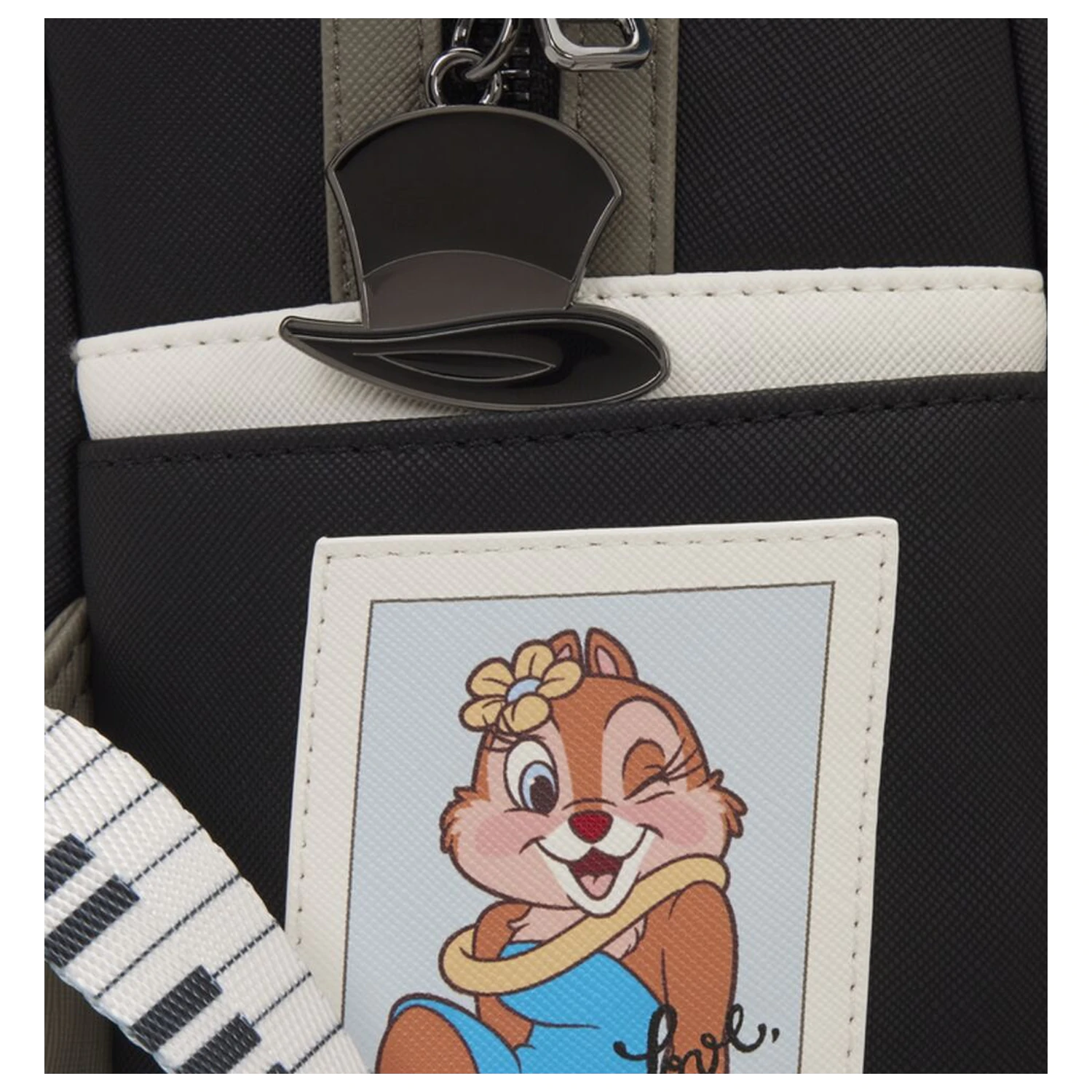 Loungefly Disney Chip and Dale Two Chips & a Miss Rucksack 26 cm Produktfoto