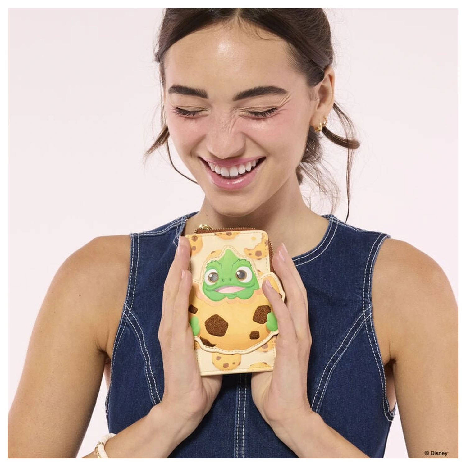 Loungefly Disney Tangled Rapunzel Pascal Kartenhalter Produktfoto