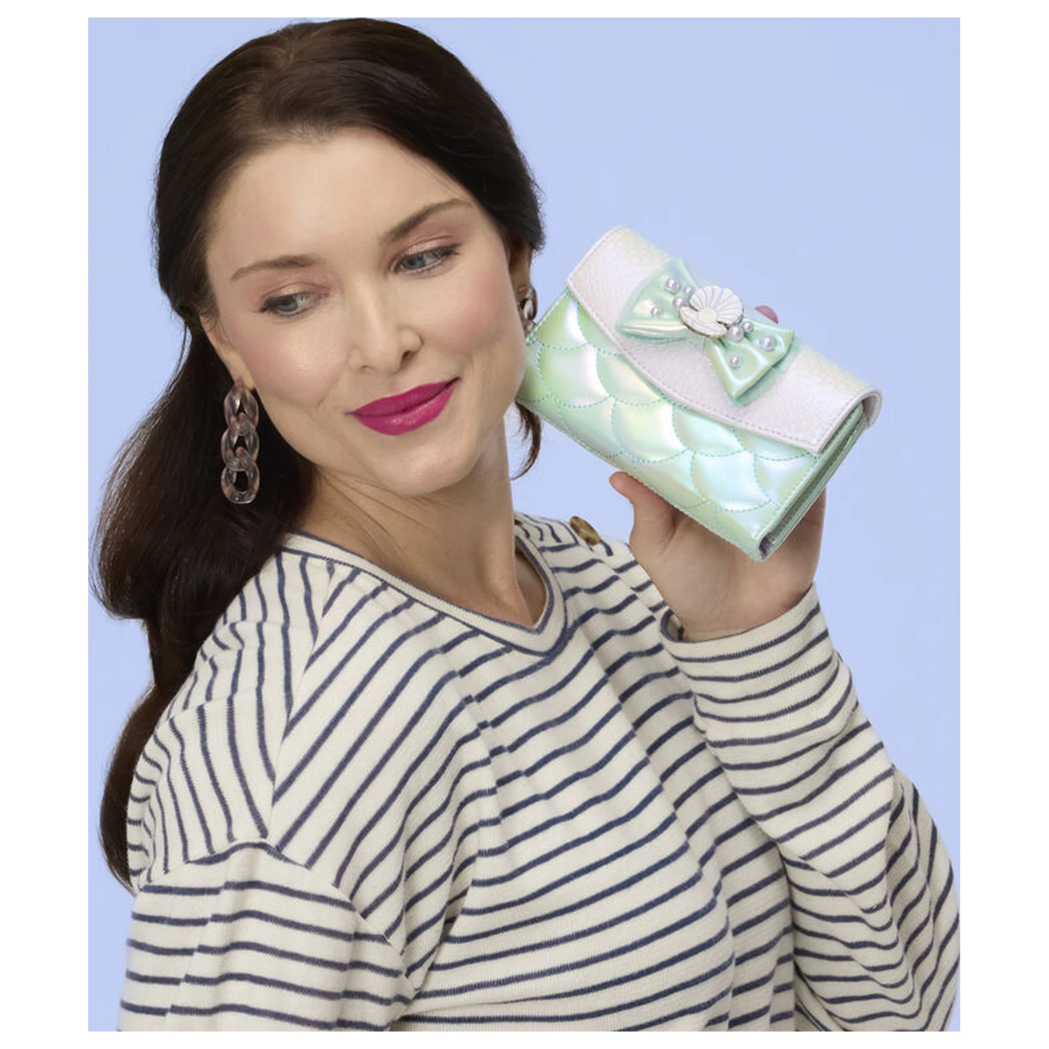 Loungefly Disney The Little Mermaid Iridescent Pearl Klappportemonnaie Produktfoto